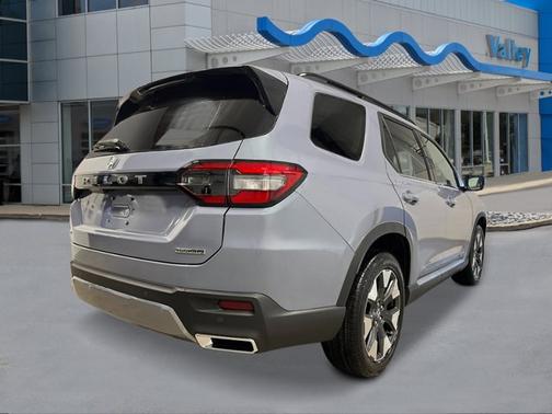 Sonic Gray Pearl 2026 Honda Pilot Touring 8-Passenger