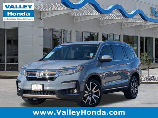 2022 Honda Pilot Touring 8-Passenger