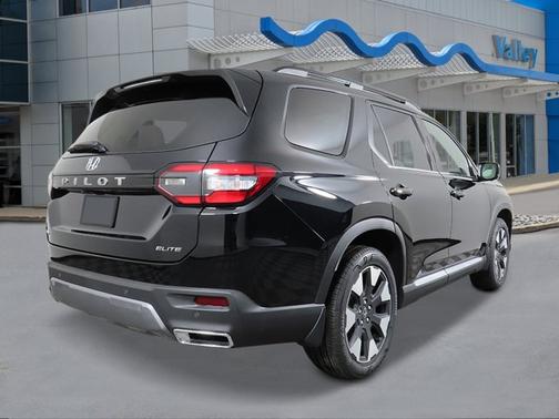 Crystal Black Pearl 2026 Honda Pilot Elite
