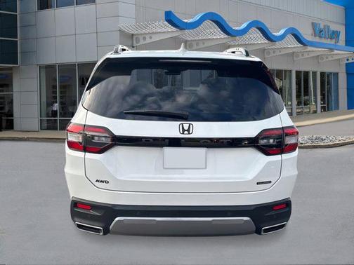 2026 Honda Pilot Touring 8-Passenger