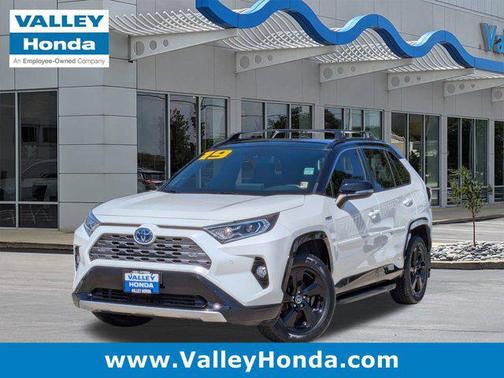 2019 Toyota RAV4 Hybrid SE