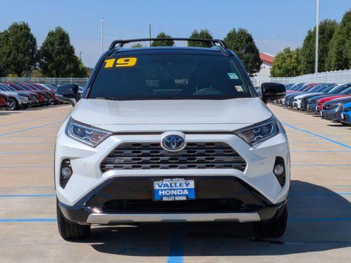 2019 Toyota RAV4 Hybrid SE