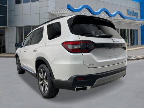 2025 Honda Pilot Touring 8-Passenger