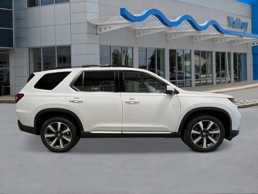 2025 Honda Pilot Touring 8-Passenger