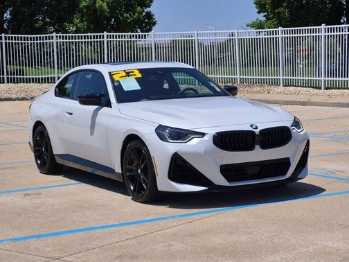 Mineral White Metallic 2023 BMW M240 i xDrive