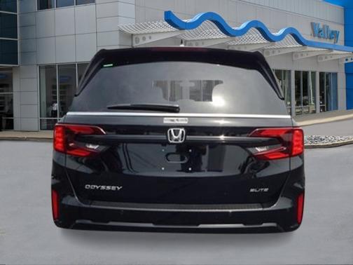 Crystal Black Pearl 2026 Honda Odyssey Elite