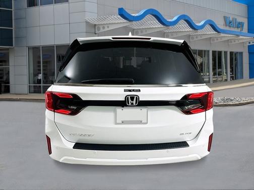 Platinum White Pearl 2026 Honda Odyssey Elite