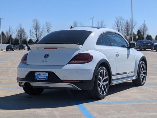2018 Volkswagen Beetle 2.0T Dune