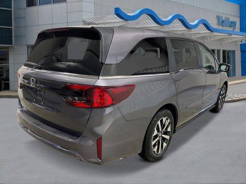 Modern Steel Metallic 2026 Honda Odyssey EX-L