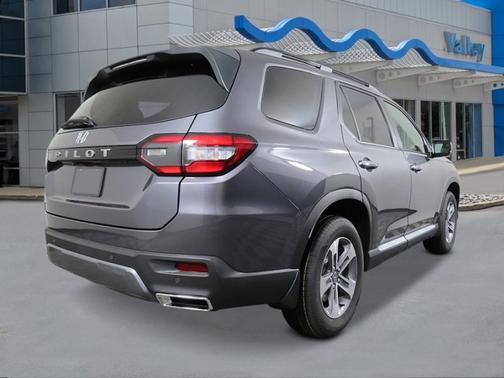 Modern Steel Metallic 2026 Honda Pilot EX-L
