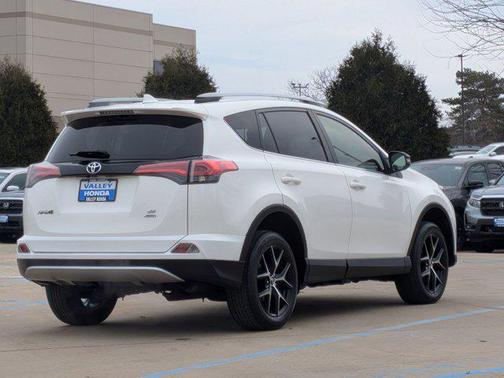 2018 Toyota RAV4 SE
