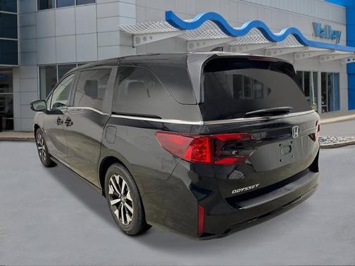 Crystal Black Pearl 2026 Honda Odyssey EX-L