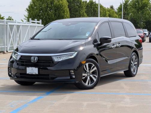Crystal Black Pearl 2023 Honda Odyssey Touring