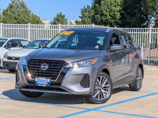 2022 Nissan Kicks SV