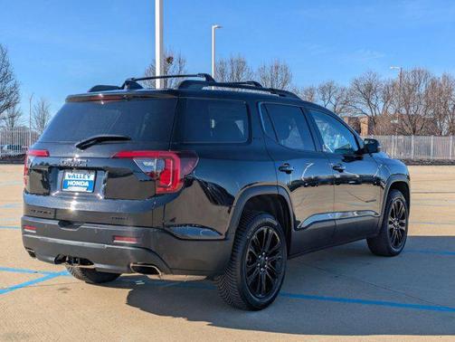 2022 GMC Acadia AWD SLT