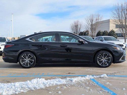 2022 Lexus ES 350 Base