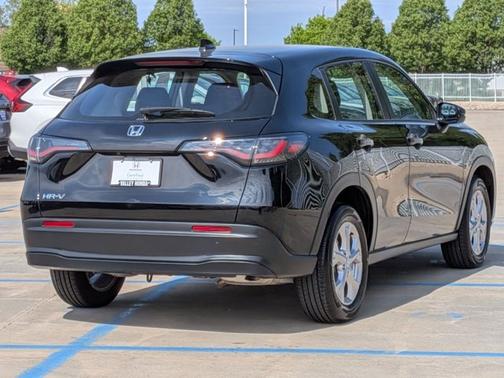 Crystal Black Pearl 2025 Honda HR-V LX