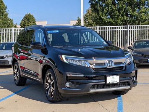 2022 Honda Pilot Touring 8-Passenger