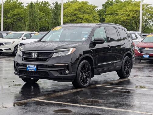 2022 Honda Pilot AWD Black Edition