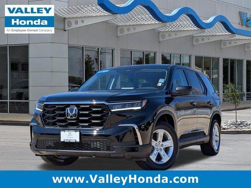 Crystal Black Pearl 2023 Honda Pilot AWD LX