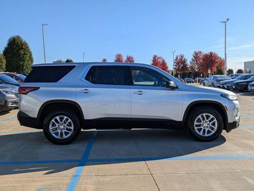 2022 Chevrolet Traverse LS