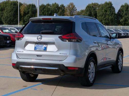2018 Nissan Rogue SV