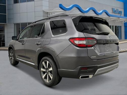 2025 Honda Pilot Touring 8-Passenger