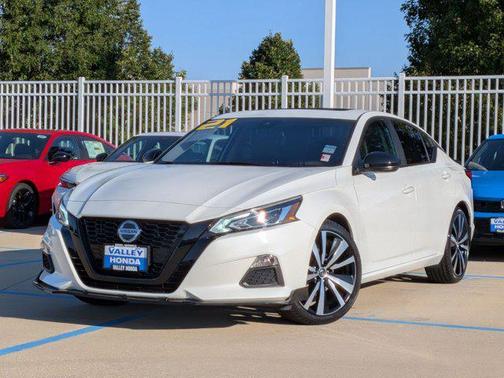 2021 Nissan Altima SR FWD
