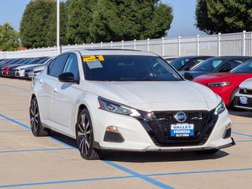 2021 Nissan Altima SR FWD