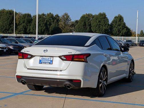 2021 Nissan Altima SR FWD