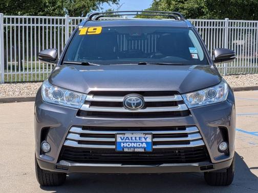 Predawn Gray Mica 2019 Toyota Highlander XLE
