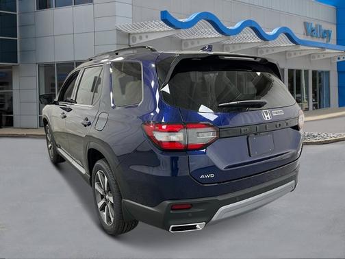 2025 Honda Pilot Touring 8-Passenger