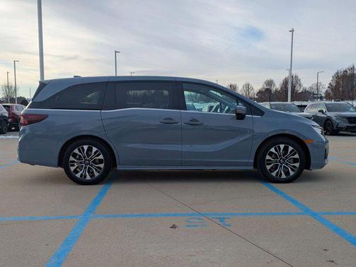 2025 Honda Odyssey Elite