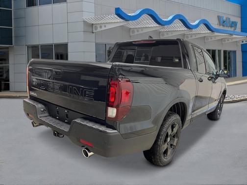Crystal Black Pearl 2026 Honda Ridgeline Black