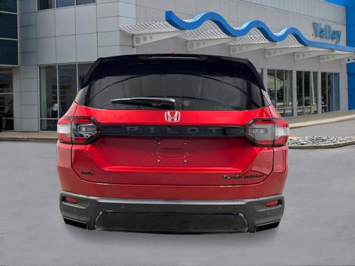 Radiant Red Metallic II 2026 Honda Pilot Black Edition