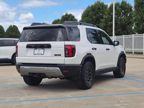 Platinum White Pearl 2026 Honda Passport AWD TrailSport Elite