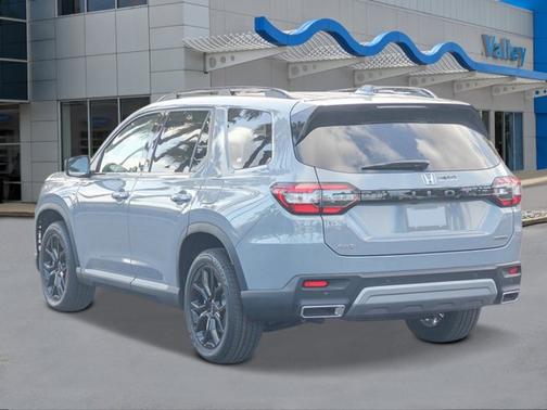 2025 Honda Pilot Touring 8-Passenger