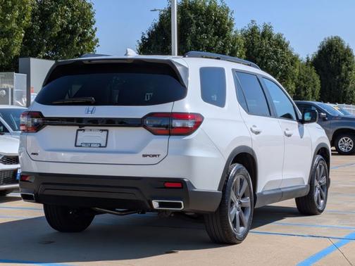 2025 Honda Pilot Sport