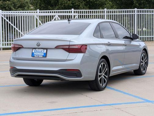 Silver Metallic 2023 Volkswagen Jetta 1.5T Sport