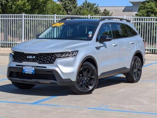 Sparkling Silver 2022 Kia Sorento S