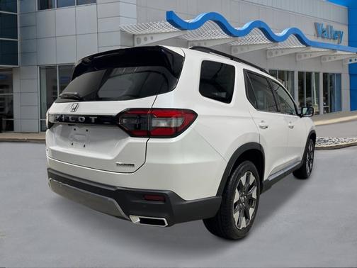 Platinum White Pearl 2026 Honda Pilot Touring 8-Passenger