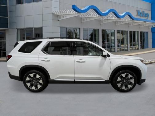 Platinum White Pearl 2026 Honda Pilot Touring 8-Passenger