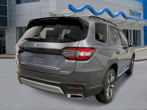 2025 Honda Pilot Touring 8-Passenger