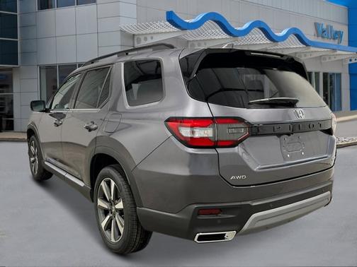 2025 Honda Pilot Touring 8-Passenger