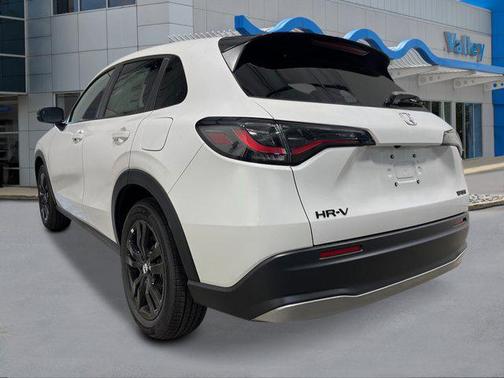 Platinum White Pearl 2026 Honda HR-V AWD Sport