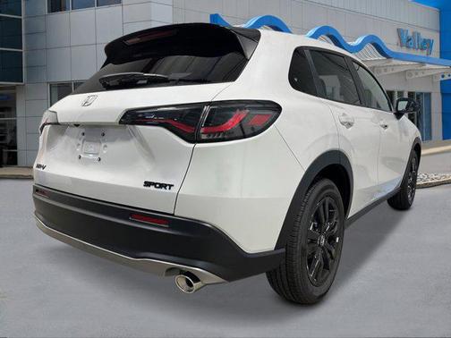 Platinum White Pearl 2026 Honda HR-V AWD Sport