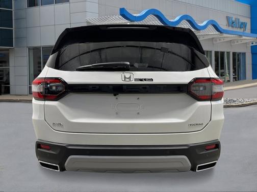 2025 Honda Pilot Touring 8-Passenger