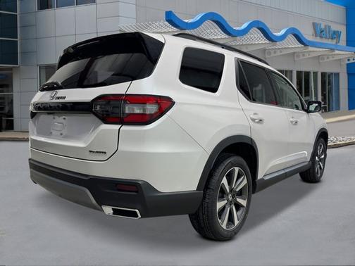 2025 Honda Pilot Touring 8-Passenger