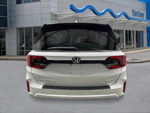 Platinum White Pearl 2026 Honda Odyssey Touring