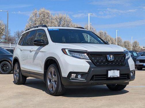 Platinum White Pearl 2021 Honda Passport AWD Touring